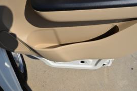 跨越星V7EV&nbsp;电动封闭厢货驾驶室图片