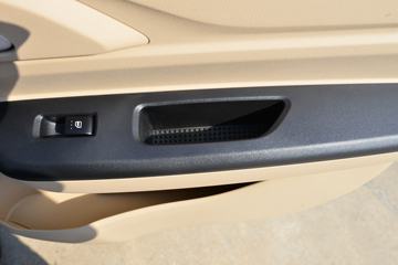 ������Խ ��Խ��V7EV ������ 2.9T 2�� 4.8�״��綯��ʽ���䳵(�Կ���)38.64kWhͼƬ