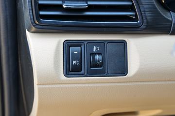 ������Խ ��Խ��V7EV ������ 2.9T 2�� 4.8�״��綯��ʽ���䳵(�Կ���)38.64kWhͼƬ