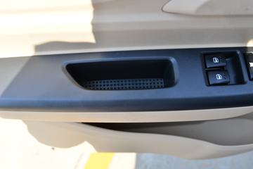 ������Խ ��Խ��V7EV ������ 2.9T 2�� 4.8�״��綯��ʽ���䳵(�Կ���)38.64kWhͼƬ