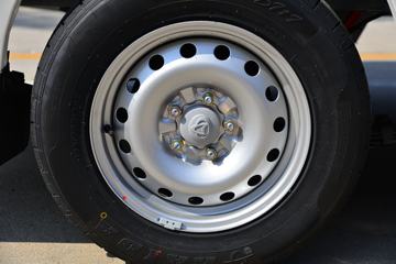 ������Խ ��Խ��V7EV ������ 2.9T 2�� 4.8�״��綯��ʽ���䳵(�Կ���)38.64kWhͼƬ