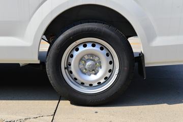 ������Խ ��Խ��V7EV ������ 2.9T 2�� 4.8�״��綯��ʽ���䳵(�Կ���)38.64kWhͼƬ