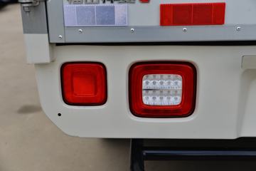 ���� ����Qһ��ʽ ������ 1.6L 120���� ���� 3.09�׵�����ʽ΢��(BJ5030XXY4JV6-73)ͼƬ