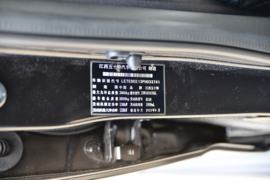 五十铃D-MAX&nbsp;皮卡驾驶室                                               图片