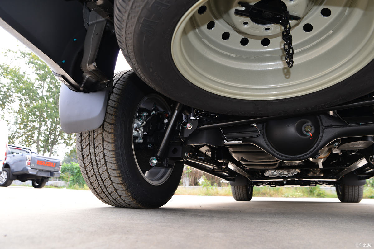ʮ D-MAX V-CROSS 2023  1.9T 177 Զ ˫Ƥ                                                