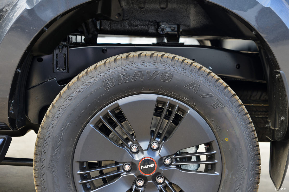ʮ D-MAX V-CROSS 2023  1.9T 177 Զ ˫Ƥ                                                