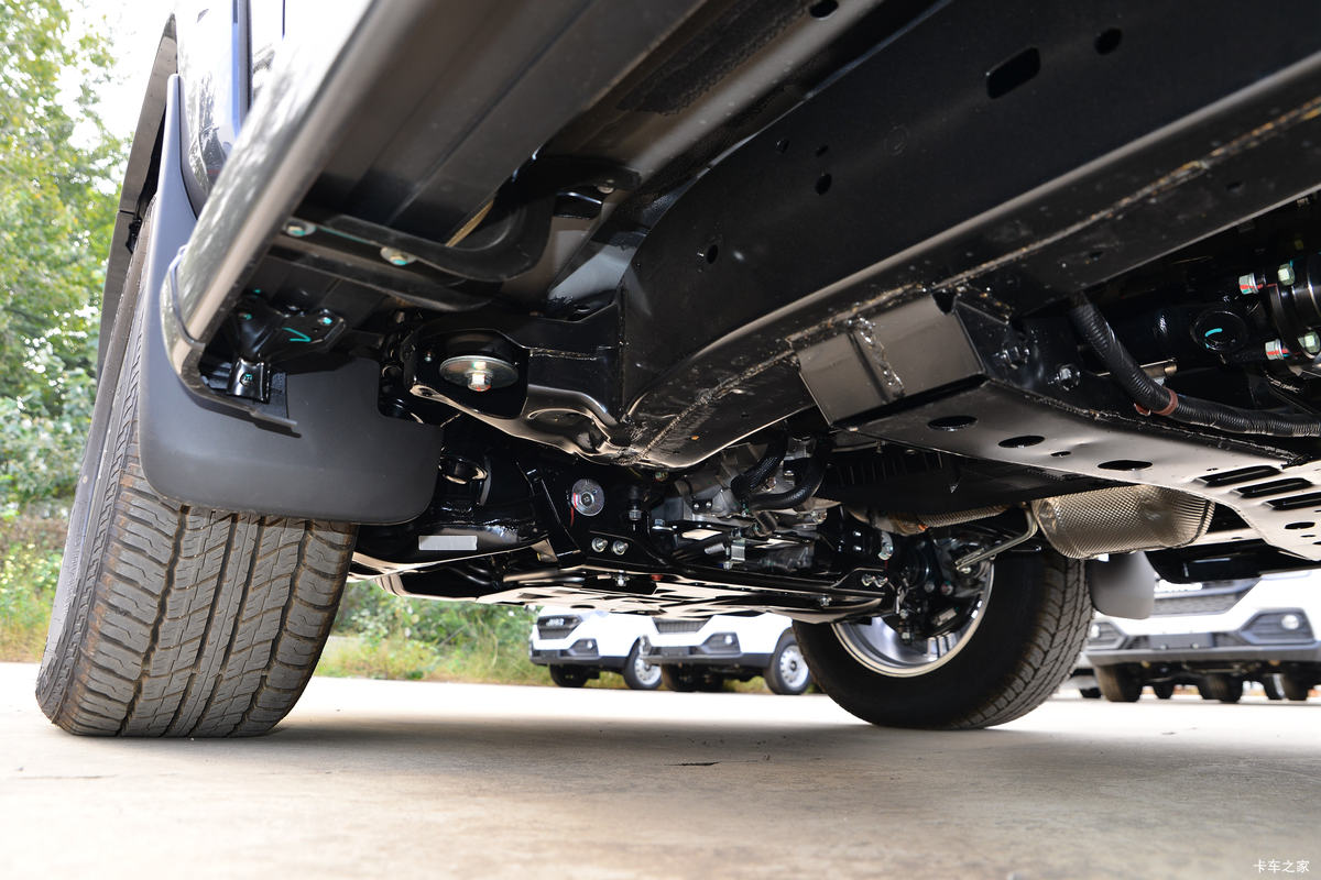 ʮ D-MAX V-CROSS 2023  1.9T 177 Զ ˫Ƥ                                                