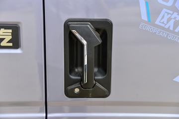 �й�����HOWO ͳ˧ 140���� 3.85���Ű������Ῠ(����)(��ʿ��8��)(ZZ1047G3215F144B)ͼƬ