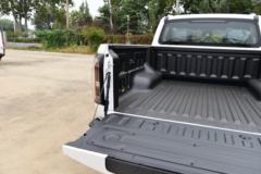 江铃 大道 敢探者 无界款 2.3T柴油 177马力 自动四驱 标轴双排皮卡