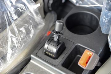 �й�����HOWO ͳ˧ 140���� 3.85���Ű������Ῠ(����)(��ʿ��8��)(ZZ1047G3215F144B)ͼƬ