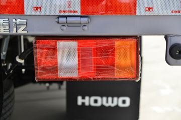 �й�����HOWO ͳ˧ 140���� 3.85���Ű������Ῠ(����)(��ʿ��8��)(ZZ1047G3215F144B)ͼƬ