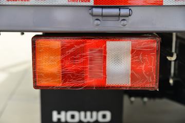 �й�����HOWO ͳ˧ 140���� 3.85���Ű������Ῠ(����)(��ʿ��8��)(ZZ1047G3215F144B)ͼƬ