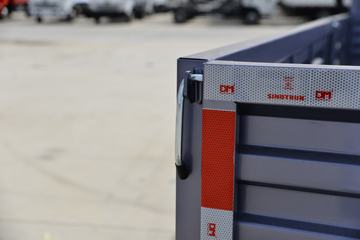 �й�����HOWO ͳ˧ 140���� 3.85���Ű������Ῠ(����)(��ʿ��8��)(ZZ1047G3215F144B)ͼƬ