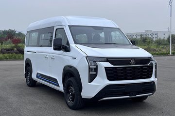中国重汽VGV 先锋官V 156马力 2.0T柴油 9座自动 轻客