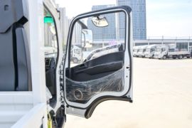 汉驰&nbsp;载货车驾驶室                                               图片