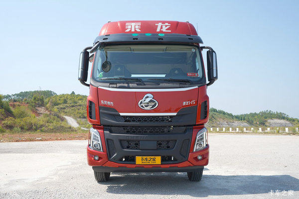 东风柳汽 乘龙H5 270马力 4X2 6.8米AMT自动档畜禽运输车(LZ5180CCQH5AC1)