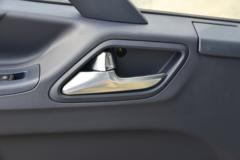 江西五十铃 翼放EM7 152马力 3.7米排半栏板轻卡(JXW1040CDJA2) 江西五十铃 翼放EM7 152马力 3.7米排半栏板轻卡(JXW1040CDJA2)