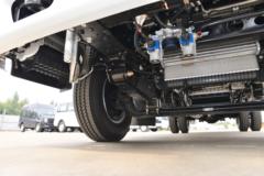 江西五十铃 翼放EM7 152马力 3.7米排半栏板轻卡(JXW1040CDJA2) 江西五十铃 翼放EM7 152马力 3.7米排半栏板轻卡(JXW1040CDJA2)