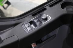 质子汽车 6X4 换电式纯电动牵引车(SX4257MF4XSEV3)284.39kWh