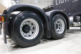 换电&nbsp;电动牵引车底盘图片