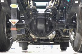 燃料电池&nbsp;电动牵引车底盘图片