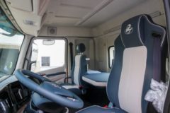 东风柳汽 乘龙H5V 350马力 8X4 5.6米自卸车 东风柳汽 乘龙H5V 350马力 8X4 5.6米自卸车