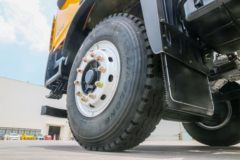 东风柳汽 乘龙H5V 350马力 8X4 5.6米自卸车 东风柳汽 乘龙H5V 350马力 8X4 5.6米自卸车