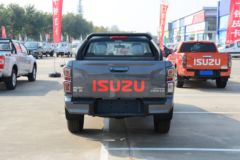 江西五十铃 铃拓 2023款 领航版 2.5T柴油 150马力 两驱自动 长轴双排皮卡