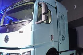 燃料电池&nbsp;电动牵引车外观图片