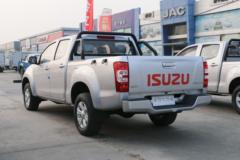 江西五十铃 瑞迈 2023款 驰迈版 2.5T柴油 143马力 手动两驱 长轴双排皮卡 江西五十铃 瑞迈 2023款 驰迈版 2.5T柴油 143马力 手动两驱 长轴双排皮卡