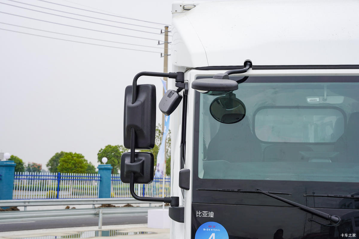 ǵT5DM Ƹ 4.5T 4.03׵Ųʽ̻϶ʽῨ(BYD5040XXYHEV1)18.3kWh