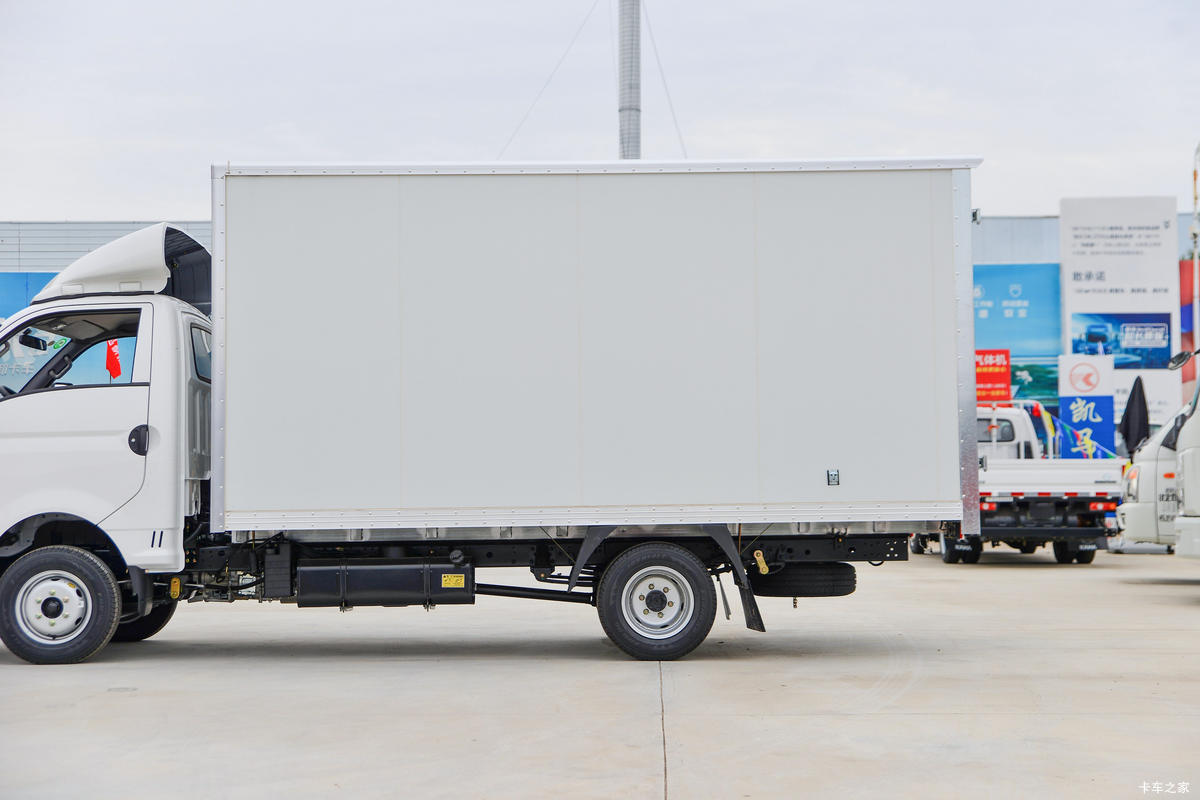 锐航X1载货车上装图片