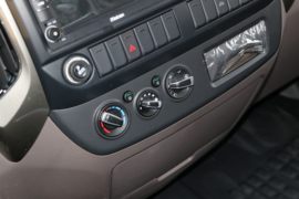 智蓝轻卡&nbsp;电动载货车内饰图片