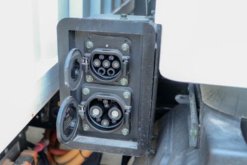 ���� ���� 4.5T 4.14�׵��Ŵ��綯��ʽ�Ῠ81.14kWhͼƬ