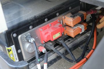 ���� ���� 4.5T 4.14�׵��Ŵ��綯��ʽ�Ῠ81.14kWhͼƬ