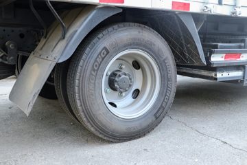 ���� ���� 4.5T 4.14�׵��Ŵ��綯��ʽ�Ῠ81.14kWhͼƬ