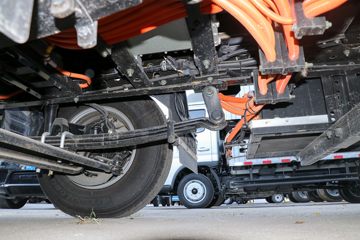 ���� ���� 4.5T 4.14�׵��Ŵ��綯��ʽ�Ῠ81.14kWhͼƬ