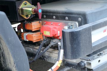 ���� ���� 4.5T 4.14�׵��Ŵ��綯��ʽ�Ῠ81.14kWhͼƬ