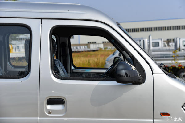 �������ж����ɶ���T3�ػ������۴���ͣ�����0.3��