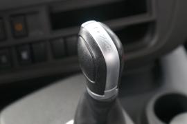 五十铃EVC61&nbsp;电动牵引车驾驶室图片