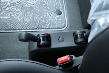  ŷEST  570 6X4 LNGԶǣ(BJ4259L6DLL-05)ͼƬ