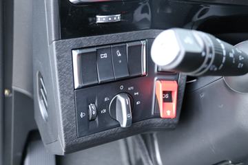  ŷEST  570 6X4 LNGԶǣ(BJ4259L6DLL-05)ͼƬ