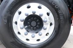 福田 欧曼EST 北方版 570马力 6X4 LNG自动档牵引车(BJ4259L6DLL-05)