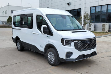 江铃汽车 全顺T8 2024款 商旅版 174马力 2.3T柴油 自动挡 10座 中轴中顶轻客