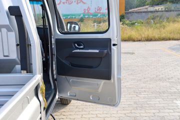 ����;�� T3(ԭС����W) 1.6L 123���� ���� 2.5��˫������С��(��̥)(EQ1030D60Q4D)ͼƬ