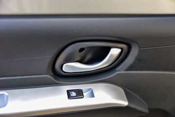 ����;�� T3(ԭС����W) 1.6L 123���� ���� 2.5��˫������С��(��̥)(EQ1030D60Q4D)ͼƬ