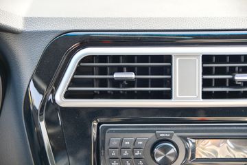 ����;�� T3(ԭС����W) 1.6L 123���� ���� 2.5��˫������С��(��̥)(EQ1030D60Q4D)ͼƬ