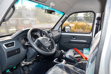 ����;�� T3(ԭС����W) 1.6L 123���� ���� 2.5��˫������С��(��̥)(EQ1030D60Q4D)ͼƬ