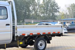 东风途逸 T3(原小霸王W) 1.6L 123马力 汽油 2.5米双排栏板小卡(后单胎)(EQ1030D60Q4D)