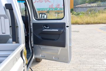 ����;�� T3(ԭС����W) 1.6L 123���� ���� 2.7��˫������С��(��̥)(EQ1032D60Q4D)ͼƬ